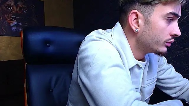 Snapshot of BrandonTate chatting on 10/05/25, 07:32 BrandonTate online show from 10/05/25, 07:32