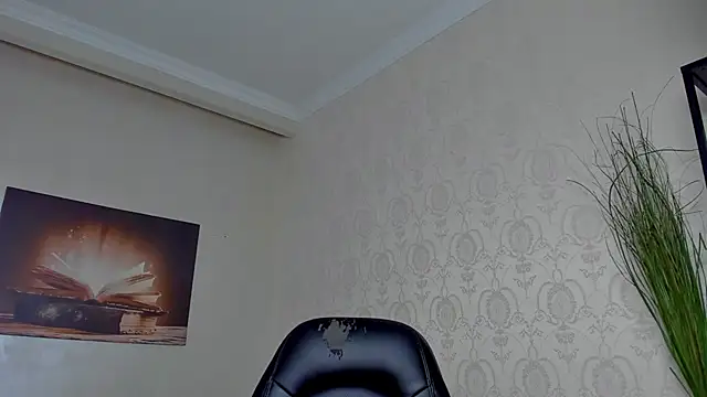 Snapshot of BrandonTate chatting on 03/17/25, 04:22 BrandonTate online show from 03/17/25, 04:22