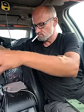 FloppyPickle4u online show from 03/31/26, 03:47