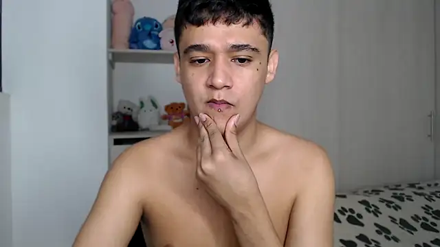 Snapshot of kaiine190 chatting on 02/21/26, 03:03 kaiine190 online show from 02/21/26, 03:03