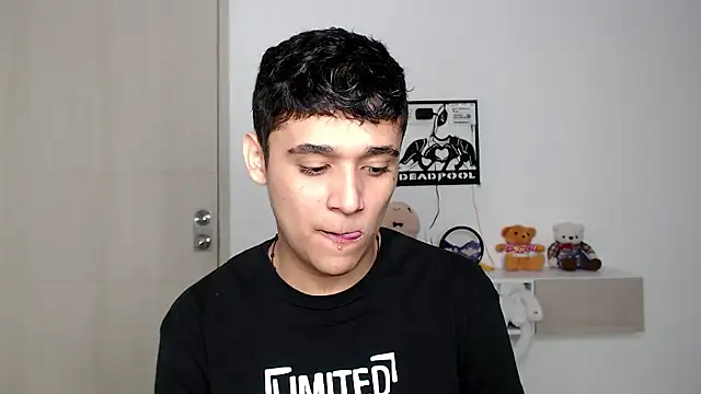 Snapshot of kaiine190 chatting on 01/18/26, 05:11 kaiine190 online show from 01/18/26, 05:11