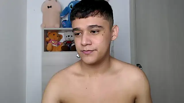 Snapshot of kaiine190 chatting on 02/14/26, 08:25 kaiine190 online show from 02/14/26, 08:25