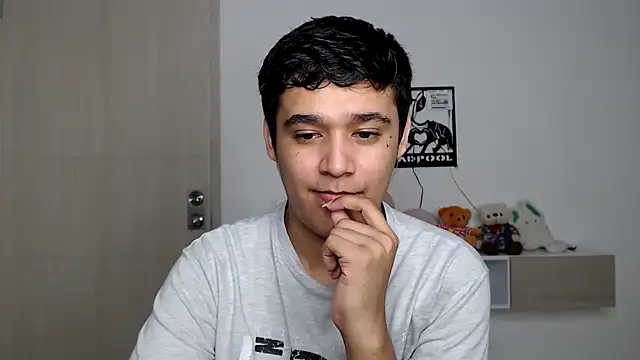 kaiine190 online show from 10/27/25, 06:47