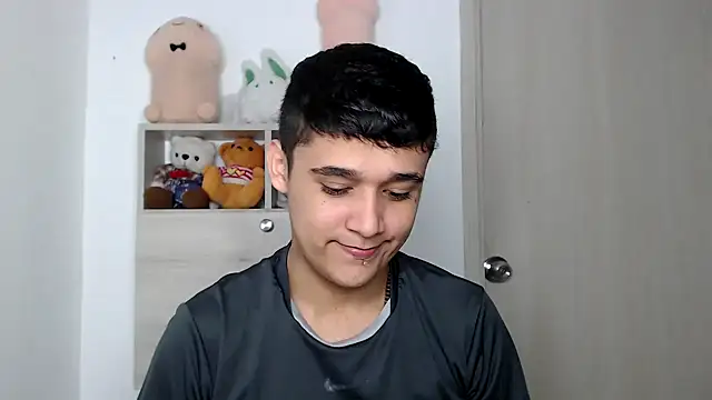 Snapshot of kaiine190 chatting on 01/12/26, 04:52 kaiine190 online show from 01/12/26, 04:52