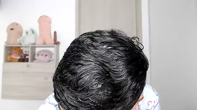 kaiine190 online show from 12/15/25, 06:52