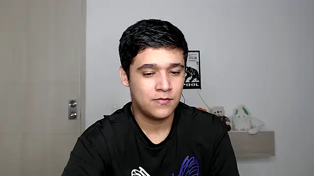 kaiine190 online show from 10/26/25, 01:33