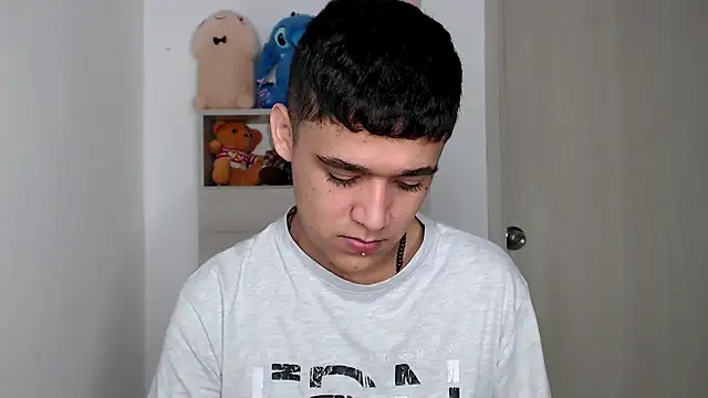 Snapshot of kaiine190 chatting on 02/16/26, 10:03 kaiine190 online show from 02/16/26, 10:03