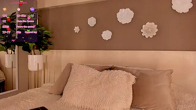 LunaRuso online show from 04/04/26, 06:25