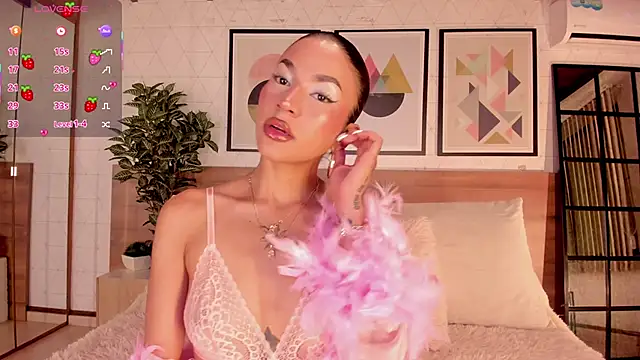 Snapshot of LunaRuso chatting on 02/26/26, 07:36 LunaRuso online show from 02/26/26, 07:36