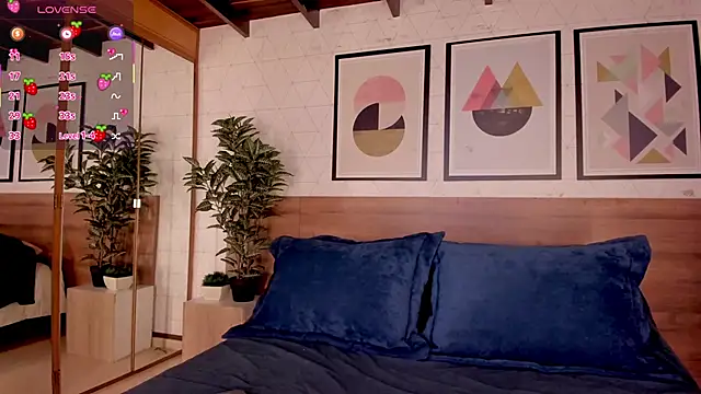 Snapshot of LunaRuso chatting on 02/10/26, 07:46 LunaRuso online show from 02/10/26, 07:46