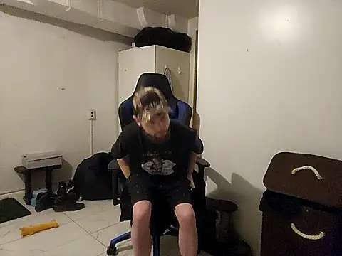 Talenjames4 online show from 12/15/25, 03:01