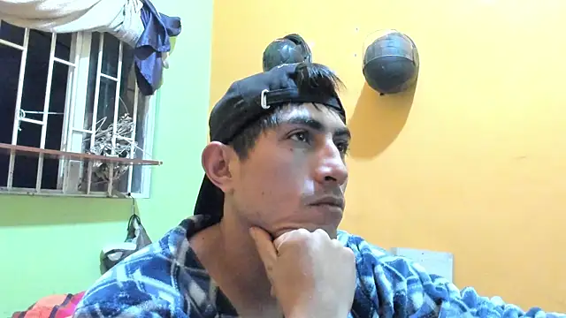 Snapshot of sid_hunzahua chatting on 12/21/25, 04:25 sid hunzahua online show from 12/21/25, 04:25