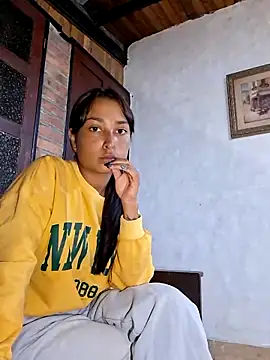 Bonnie Clydeee online show from 03/13/26, 11:32