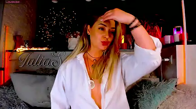  JuliaSpace  online show from 03/15/25, 07:59