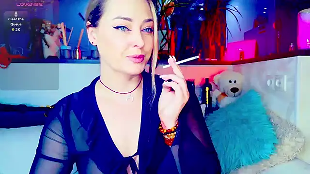  JuliaSpace  online show from 03/12/26, 05:39