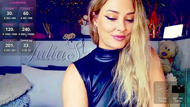  JuliaSpace  online show from 09/15/25, 04:29