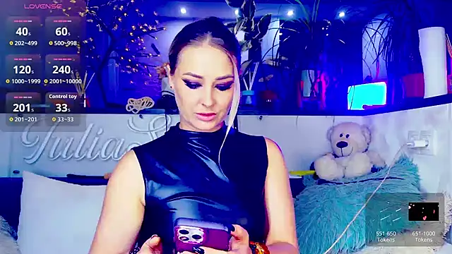  JuliaSpace  online show from 09/27/25, 04:46