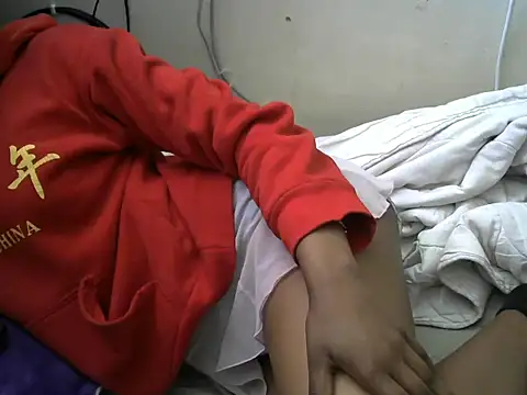 Ma-yolo001 online show from 12/20/25, 08:28