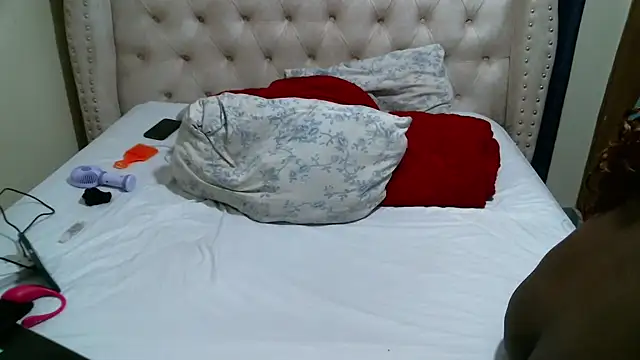 Khorah online show from 02/12/26, 11:59