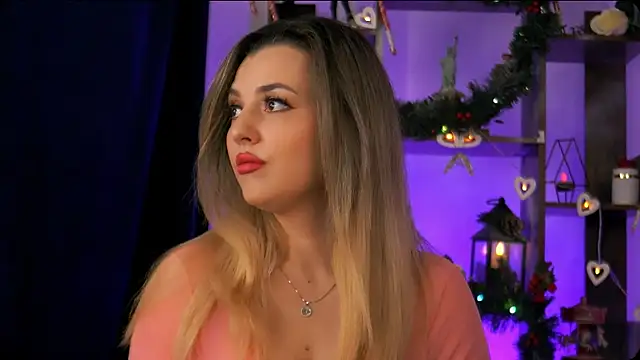 Snapshot of Bailey_Evans chatting on 12/15/25, 07:25 Bailey Evans online show from 12/15/25, 07:25