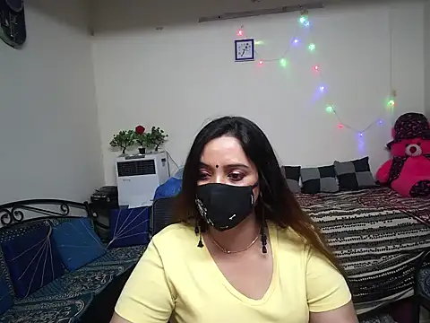 Snapshot of Arushisingh8888 chatting on 02/16/25, 01:05 Arushisingh8888 online show from 02/16/25, 01:05