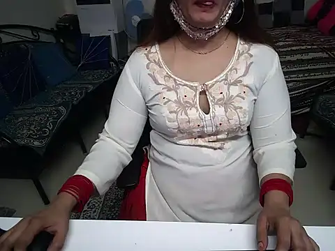 Snapshot of Arushisingh8888 chatting on 02/12/25, 12:33 Arushisingh8888 online show from 02/12/25, 12:33