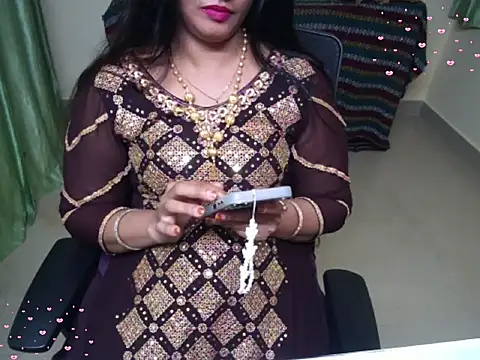 Arushisingh8888 online show from 11/05/25, 04:43