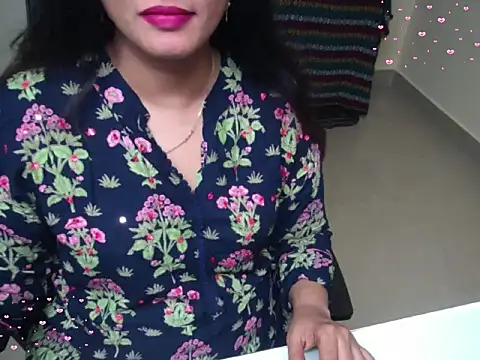 Snapshot of Arushisingh8888 chatting on 10/11/25, 03:02 Arushisingh8888 online show from 10/11/25, 03:02