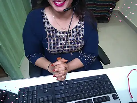 Snapshot of Arushisingh8888 chatting on 10/06/25, 01:01 Arushisingh8888 online show from 10/06/25, 01:01