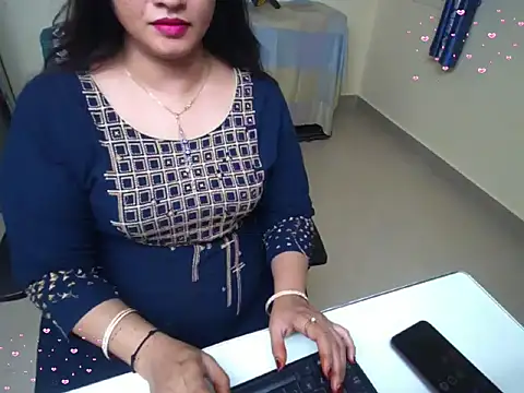 Snapshot of Arushisingh8888 chatting on 10/04/25, 11:56 Arushisingh8888 online show from 10/04/25, 11:56