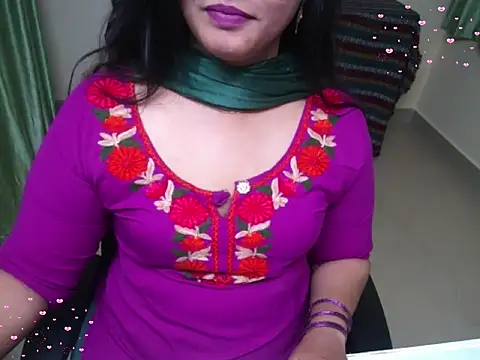 Snapshot of Arushisingh8888 chatting on 10/25/25, 10:36 Arushisingh8888 online show from 10/25/25, 10:36