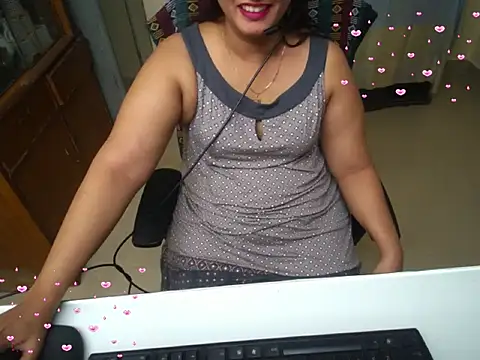 Snapshot of Arushisingh8888 chatting on 09/19/25, 12:09 Arushisingh8888 online show from 09/19/25, 12:09