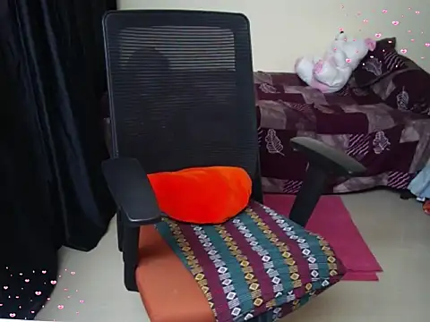 Arushisingh8888 online show from 02/07/26, 01:41