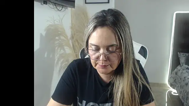 samy vsn online show from 10/14/25, 12:22