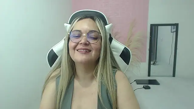 Snapshot of samy_vsn chatting on 06/10/26, 07:48 samy vsn online show from 06/10/26, 07:48