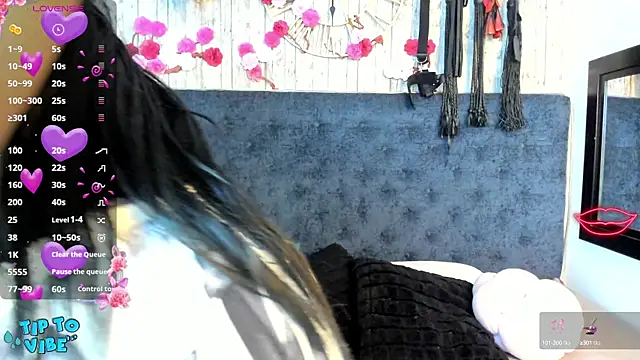 Neko Misaki online show from 10/05/25, 11:45