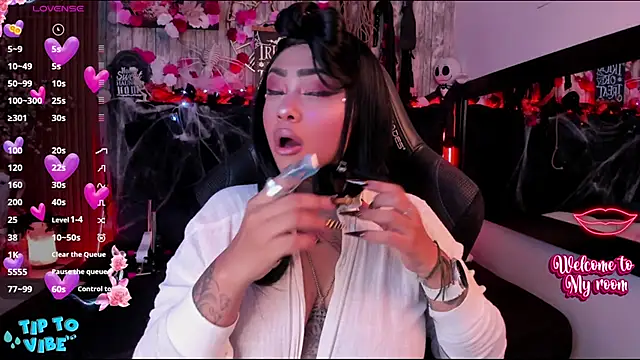 Neko Misaki online show from 10/12/25, 12:50