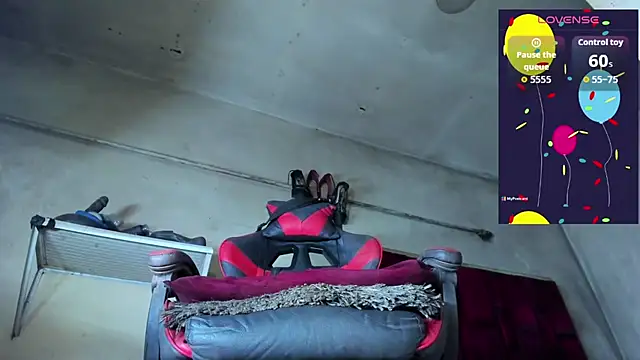 Trixy star horney online show from 03/15/26, 09:44