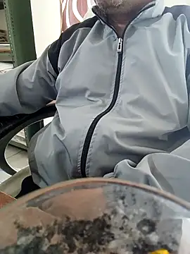 Hot-man39 online show from 02/15/26, 07:42