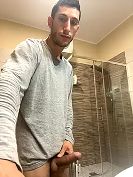 Gionnytav online show from 12/05/25, 04:44