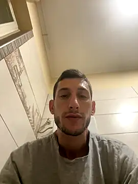 Gionnytav online show from 11/14/25, 04:27