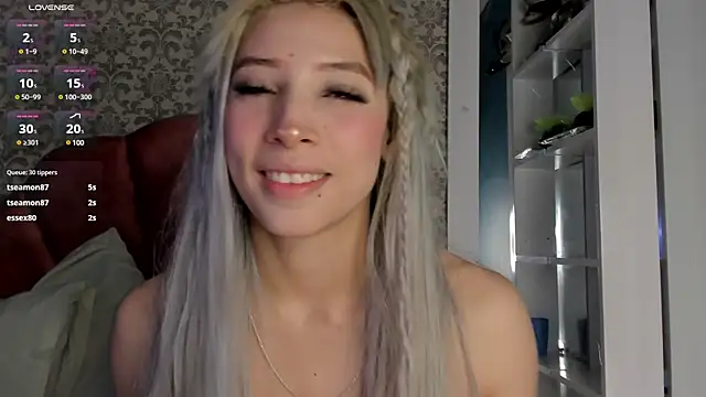 Snapshot of Samantha_cp_ chatting on 03/13/25, 03:17 Samantha cp online show from 03/13/25, 03:17