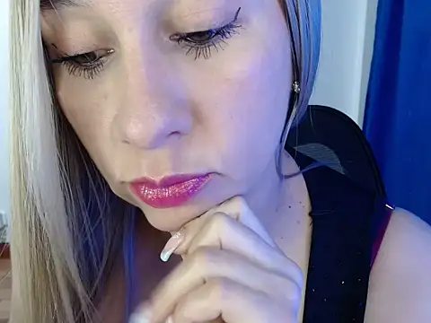 Dana idagiraldo37 online show from 01/08/26, 01:28