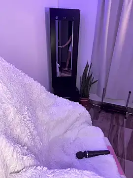 BellaNaye  online show from 02/14/25, 10:06