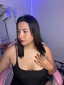 BellaNaye  online show from 04/23/26, 11:06