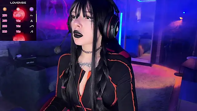 Eva-miller1 online show from 11/03/25, 09:13