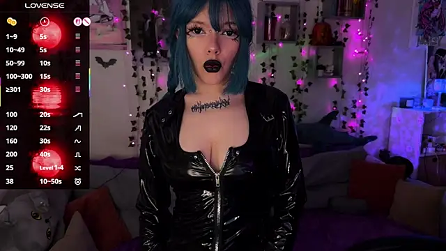 Eva-miller1 online show from 10/03/25, 12:39