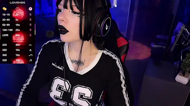 Eva-miller1 online show from 10/23/25, 11:09