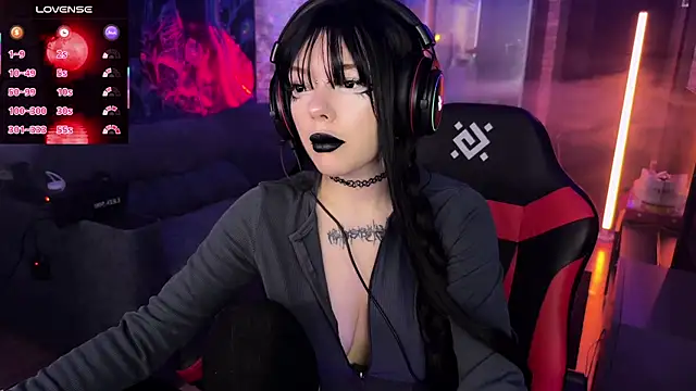 Eva-miller1 online show from 11/10/25, 09:58