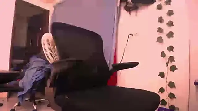 latinhot9631 online show from 04/09/26, 02:02